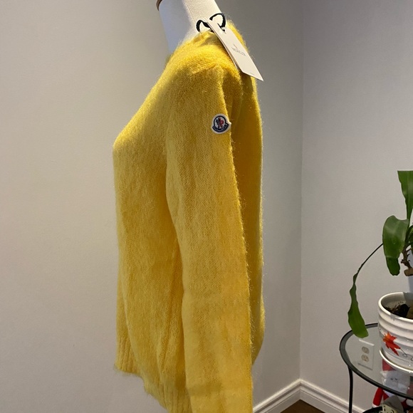 COPY - Moncler women yellow sweater in size S - Picture 4 of 5